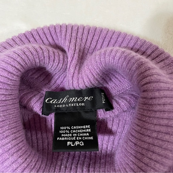 LORD & TAYLOR Womens Cashmere Turtleneck Sweater Lavender/Lilac Petite Med/Large - Picture 7 of 8